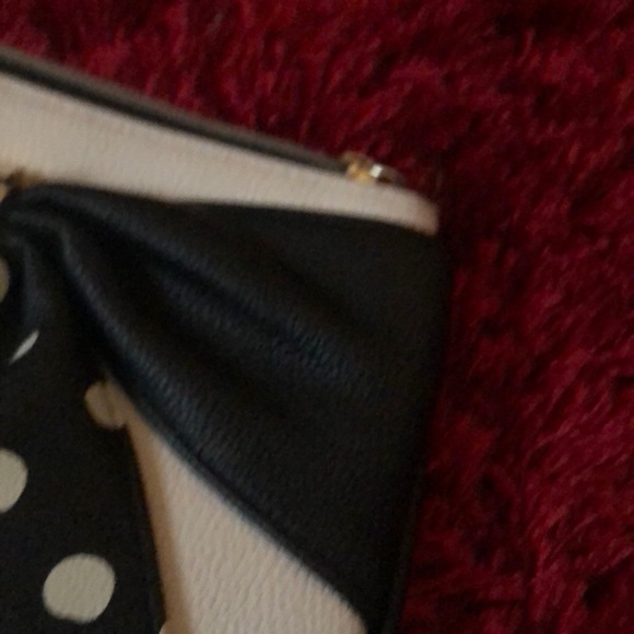 Betsey Johnson - Picture 6 of 8